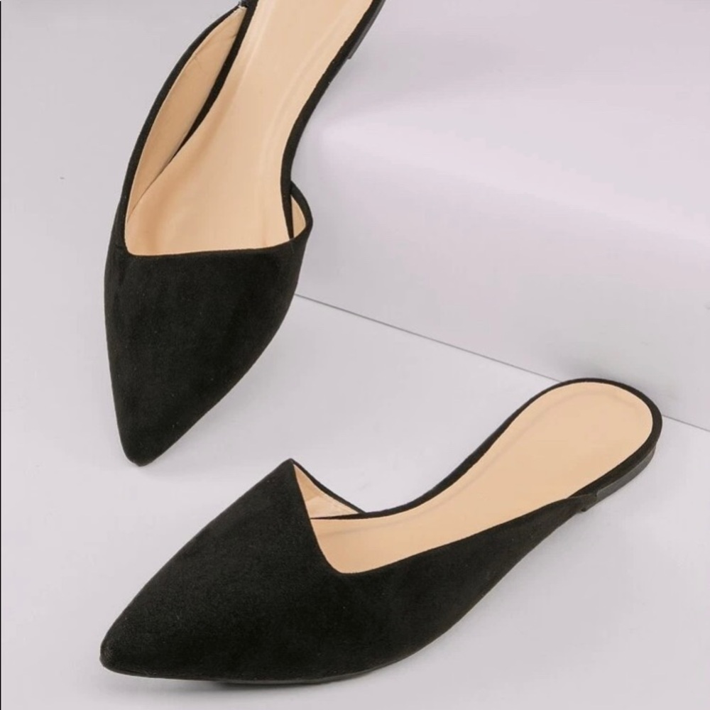 Pointed Toe Slip On Flat Mules
